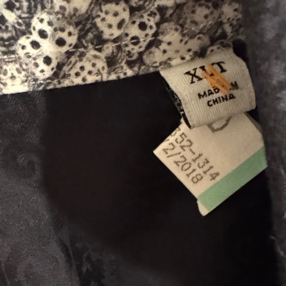 Robert Graham Black Casual Button Down Shirt - Picture 8 of 11